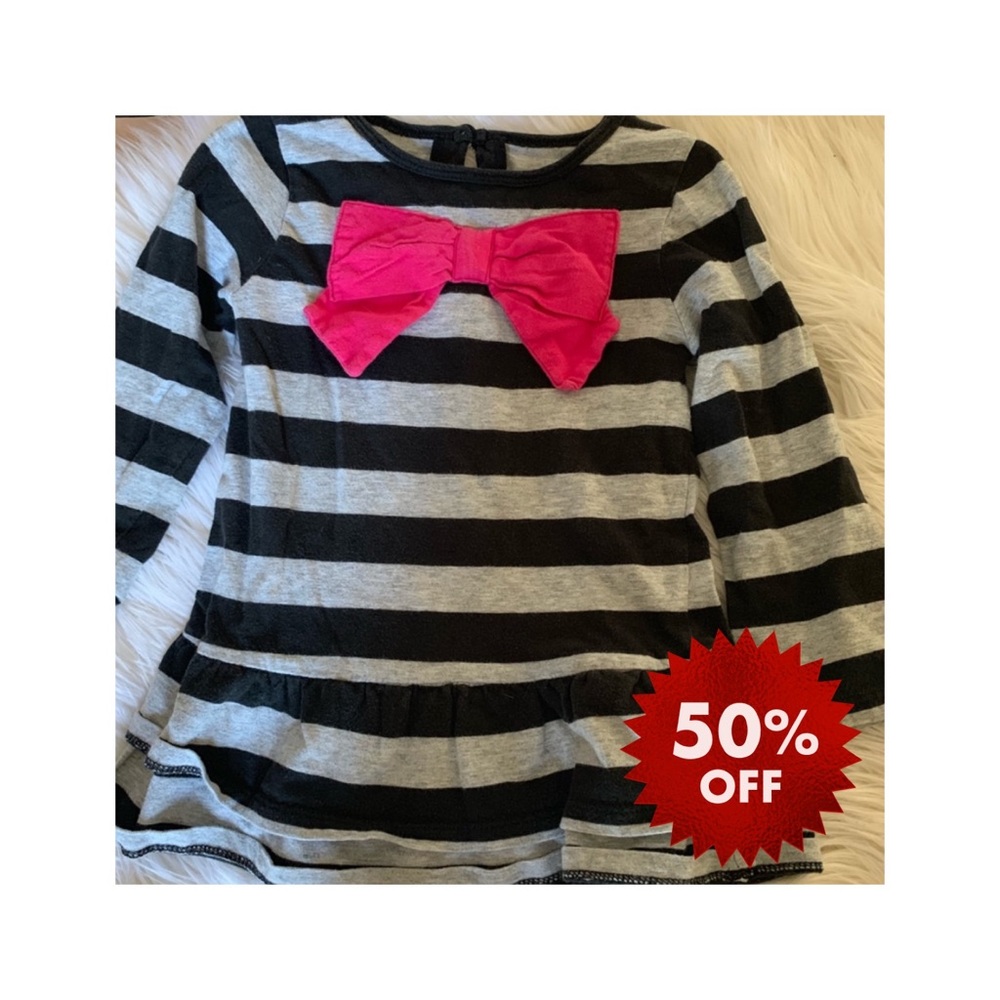 50% off bundles! Girls carters top 3T